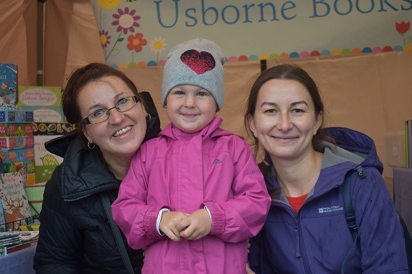 Tolworth arts and crafts market shrugs off the rain with smiles
