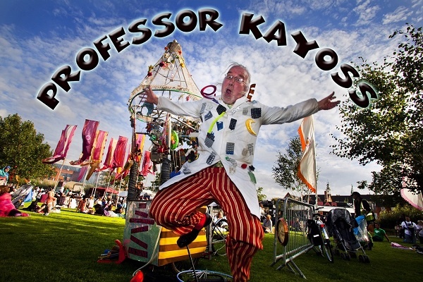 Prof Kayoss and chums fight climate change from a yurt